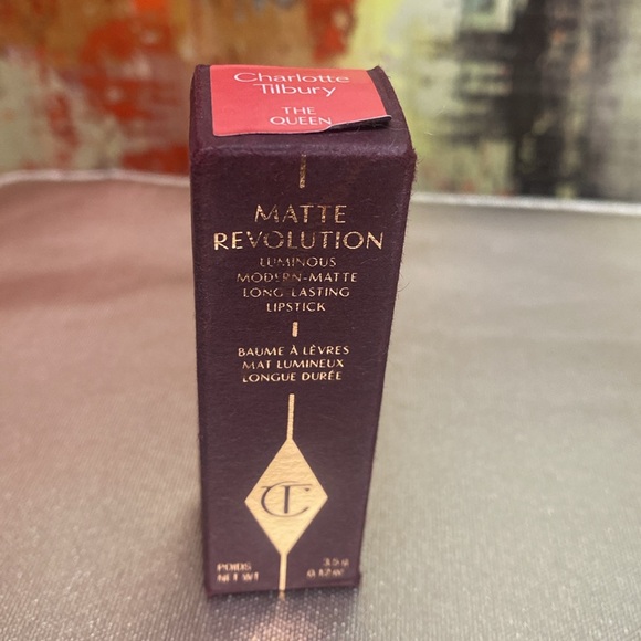 Charlotte Tilbury The Queen Matte Revolution Long Lasting Lipstick in box - Picture 7 of 11